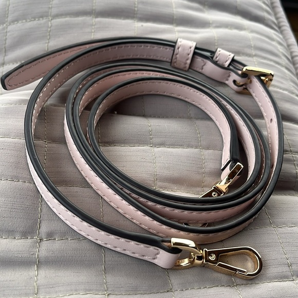 MICHAEL KORS Powder Pink Leather Mercer XS Convertible Crossbody Like new - Picture 7 of 10